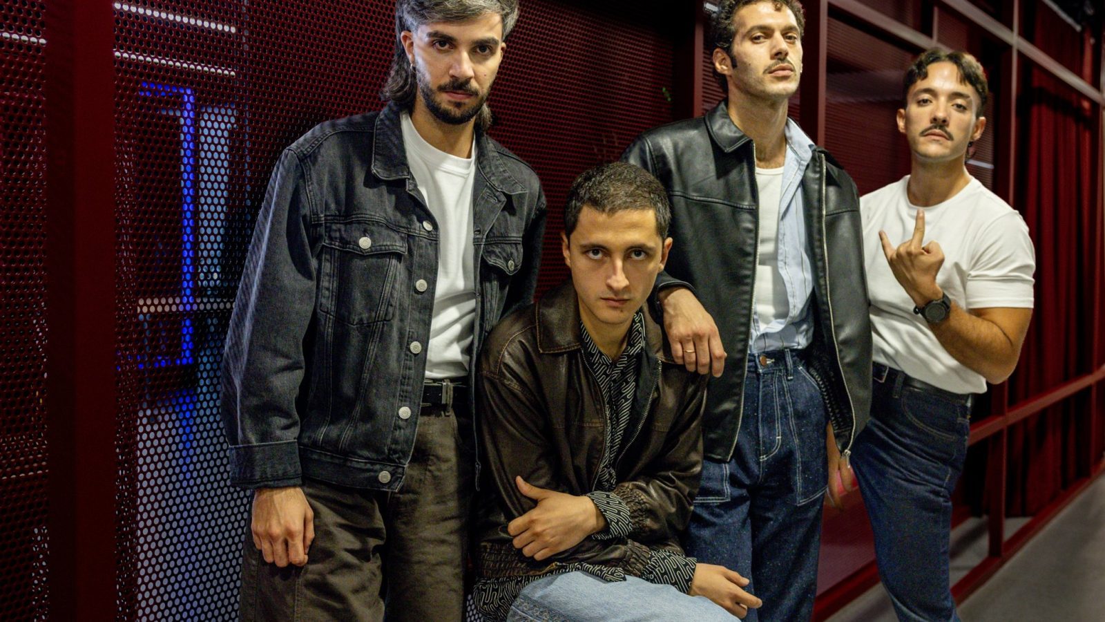 Arde Bogotá lanza 'Manufacturas del Club de la Gente Sola' Arde Bogotá lanza 'Manufacturas del Club de la Gente Sola'