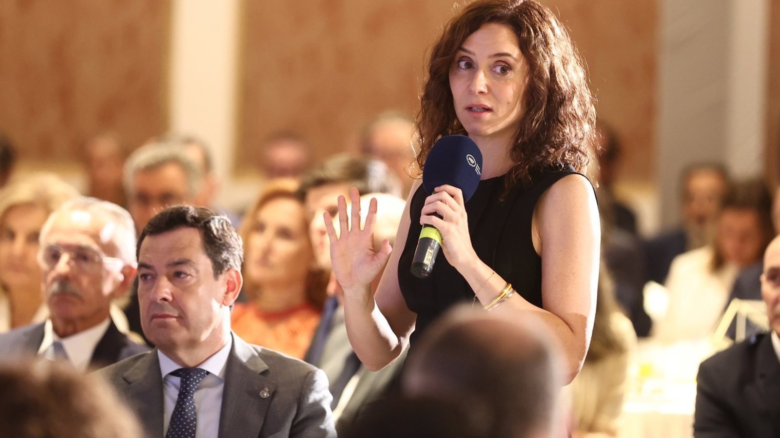 Ayuso acusa al Gobierno de actuar "de manera cobarde y negligente" en Ceuta