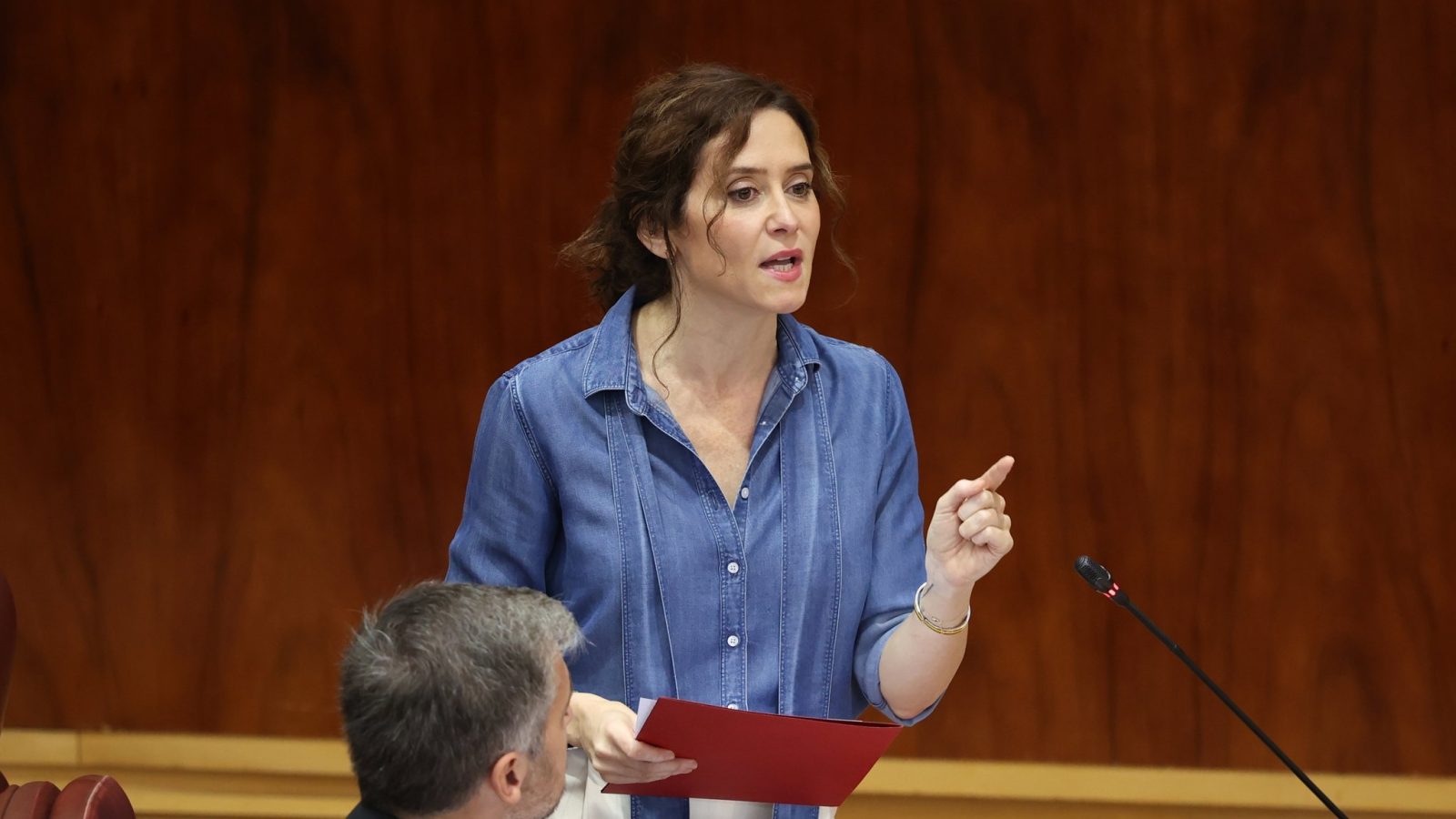Ayuso denuncia una "mafia de Estado" contra ella por el ático Ayuso denuncia una "mafia de Estado" contra ella por el ático