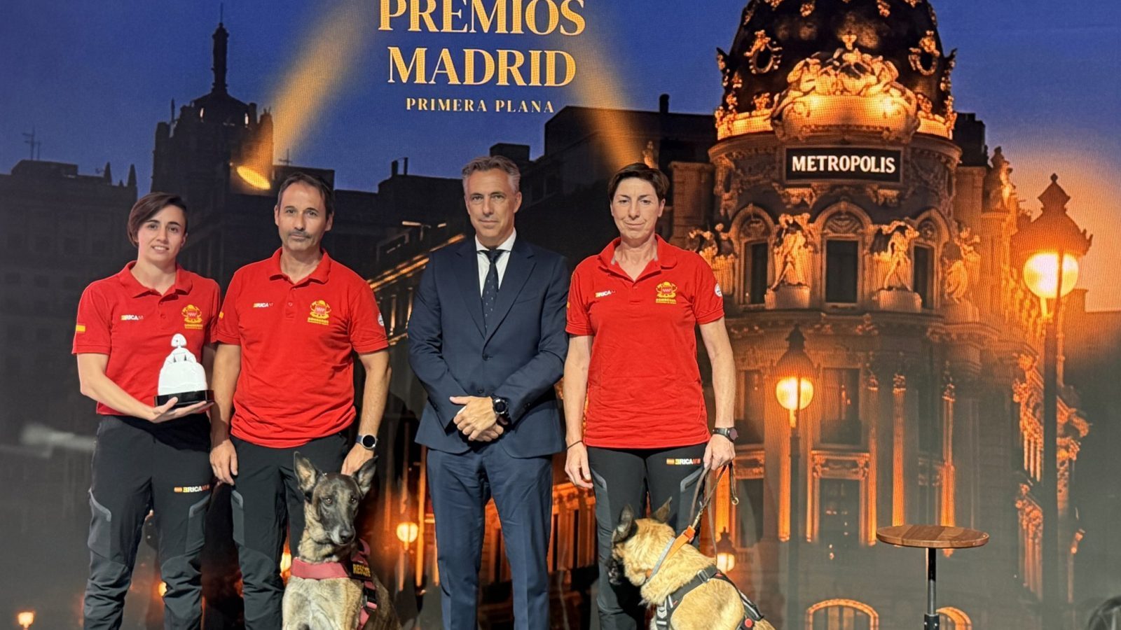 La unidad canina Ericam premiada por su labor en Venezuela La unidad canina Ericam premiada por su labor en Venezuela