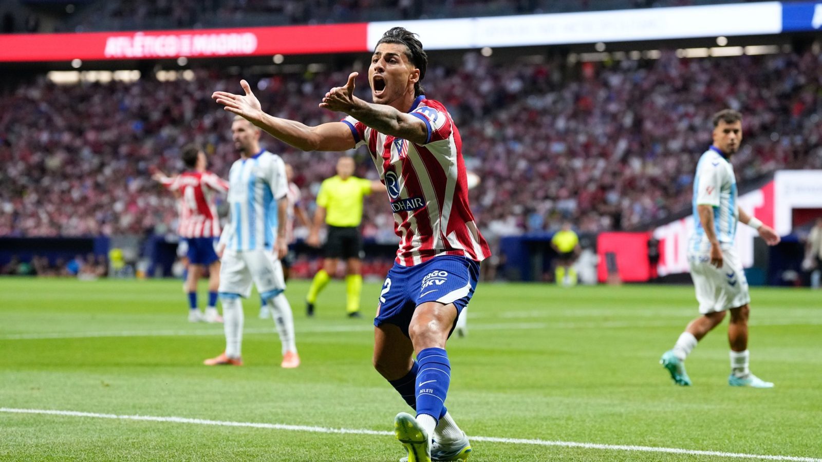 El Atlético cede a Carlos Martín al Hajduk Split