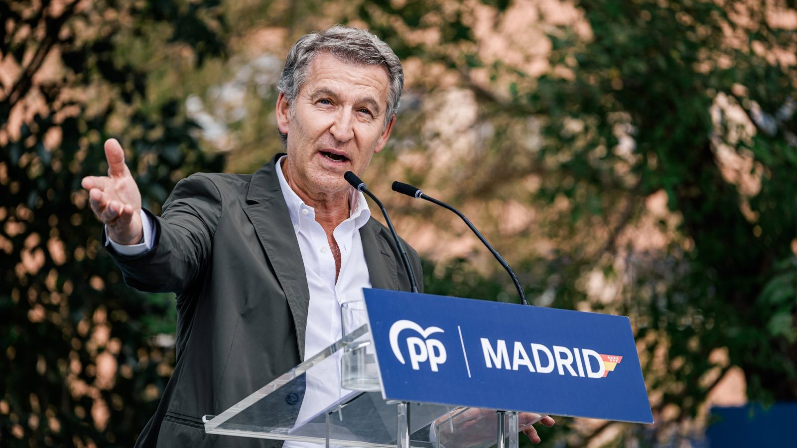Feijóo acusa a Sánchez de aprobar el "modelo Junqueras"