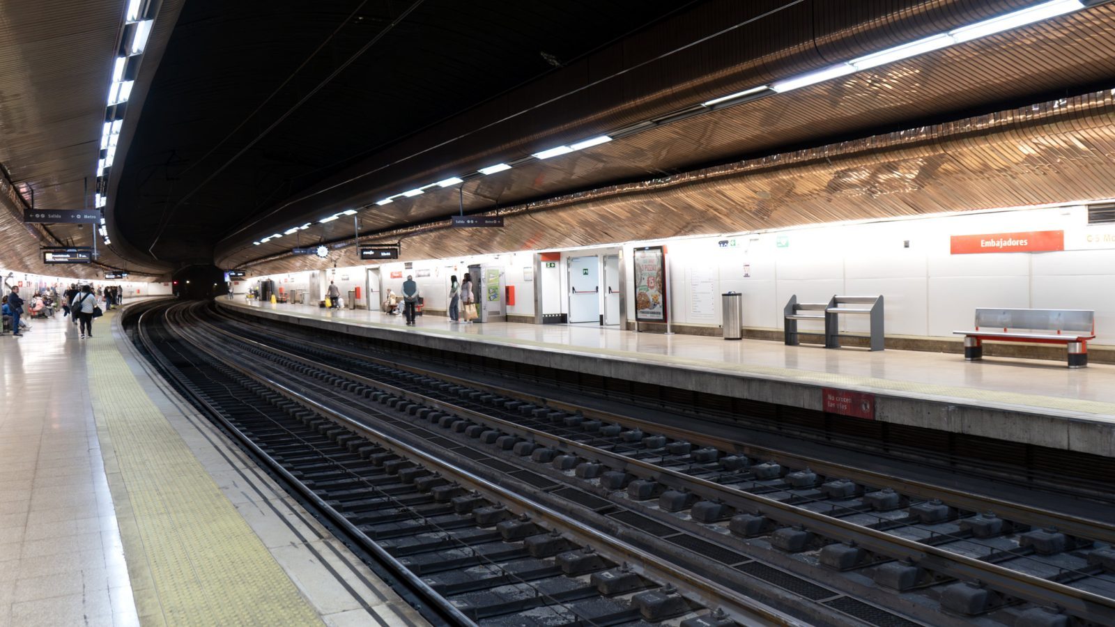 El Gobierno regional acusa a Óscar Puente de comprar trenes 'que no frenan' y censura las 'incidencias récord' en Cercanías El Gobierno regional acusa a Óscar Puente de comprar trenes 'que no frenan' y censura las 'incidencias récord' en Cercanías
