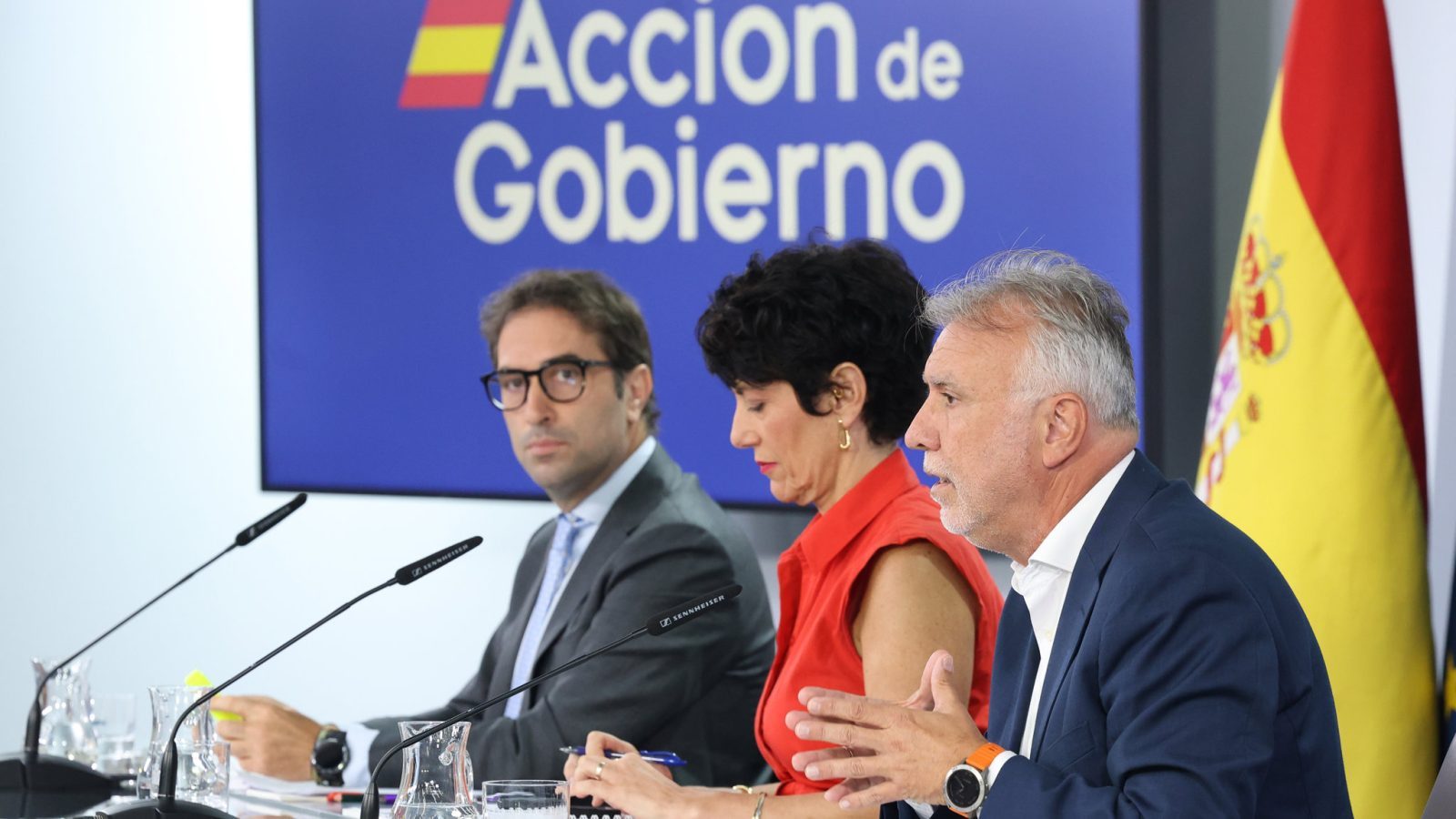 El Gobierno niega reproches de Sánchez al Rey por no ir a Ceuta El Gobierno niega reproches de Sánchez al Rey por no ir a Ceuta