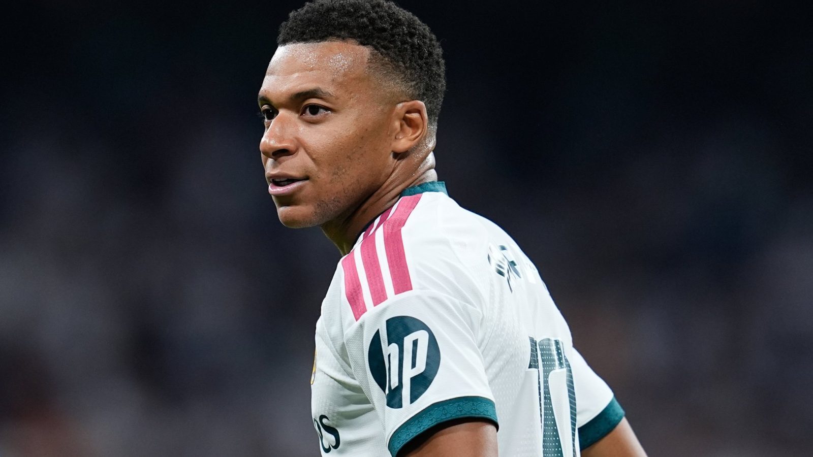 Mbappé aspira al Balón de Oro tras marcar 42 goles Mbappé aspira al Balón de Oro tras marcar 42 goles