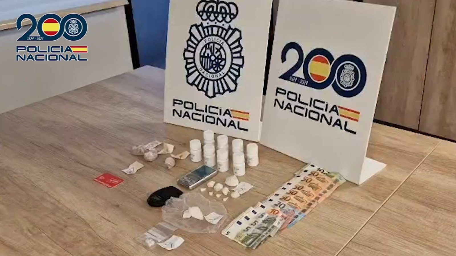 Un móvil robado lleva a desmantelar un punto de droga en Carabanchel Un móvil robado lleva a desmantelar un punto de droga en Carabanchel