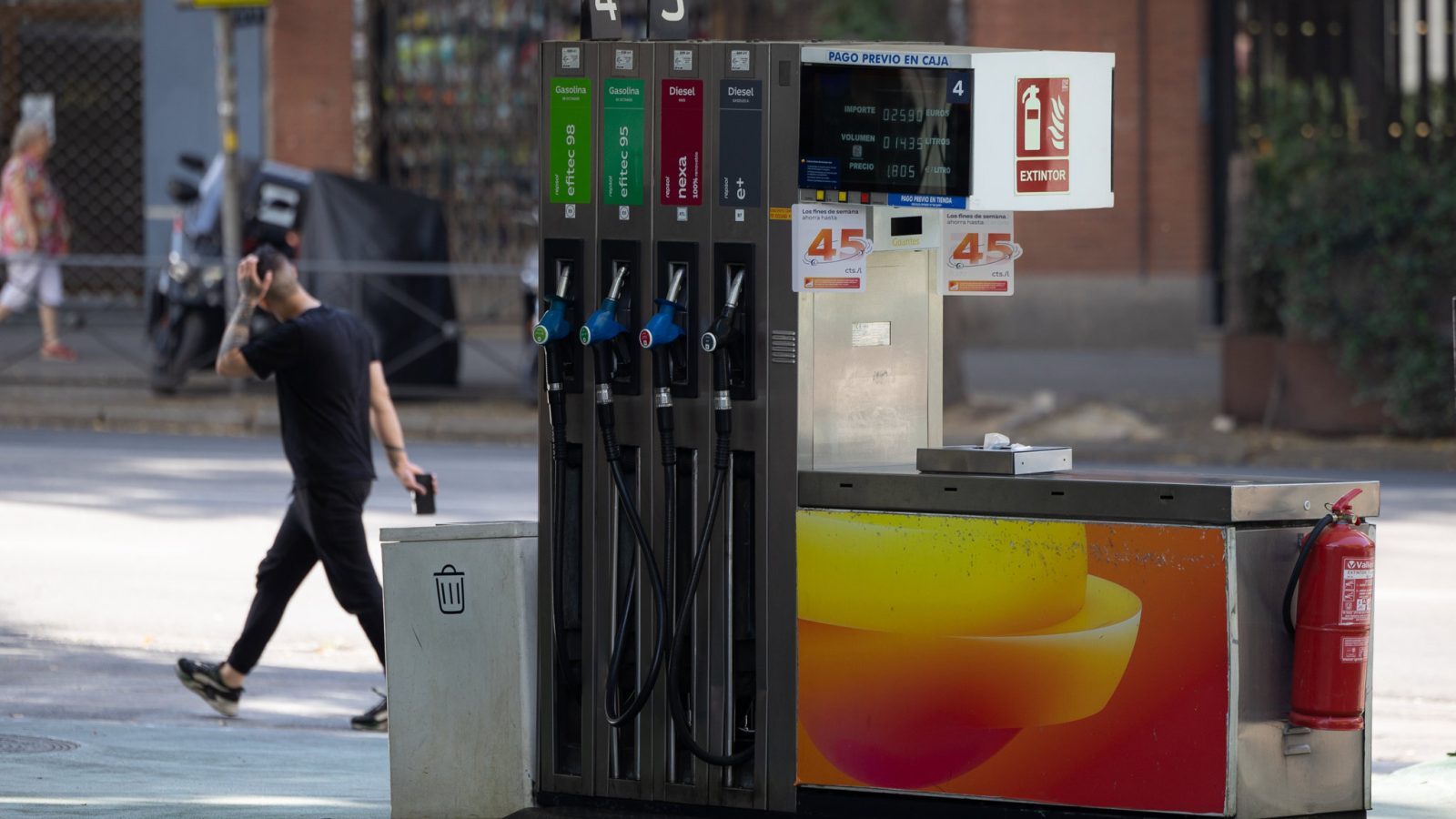 La rebaja del diésel sube a 20 céntimos por litro La rebaja del diésel sube a 20 céntimos por litro