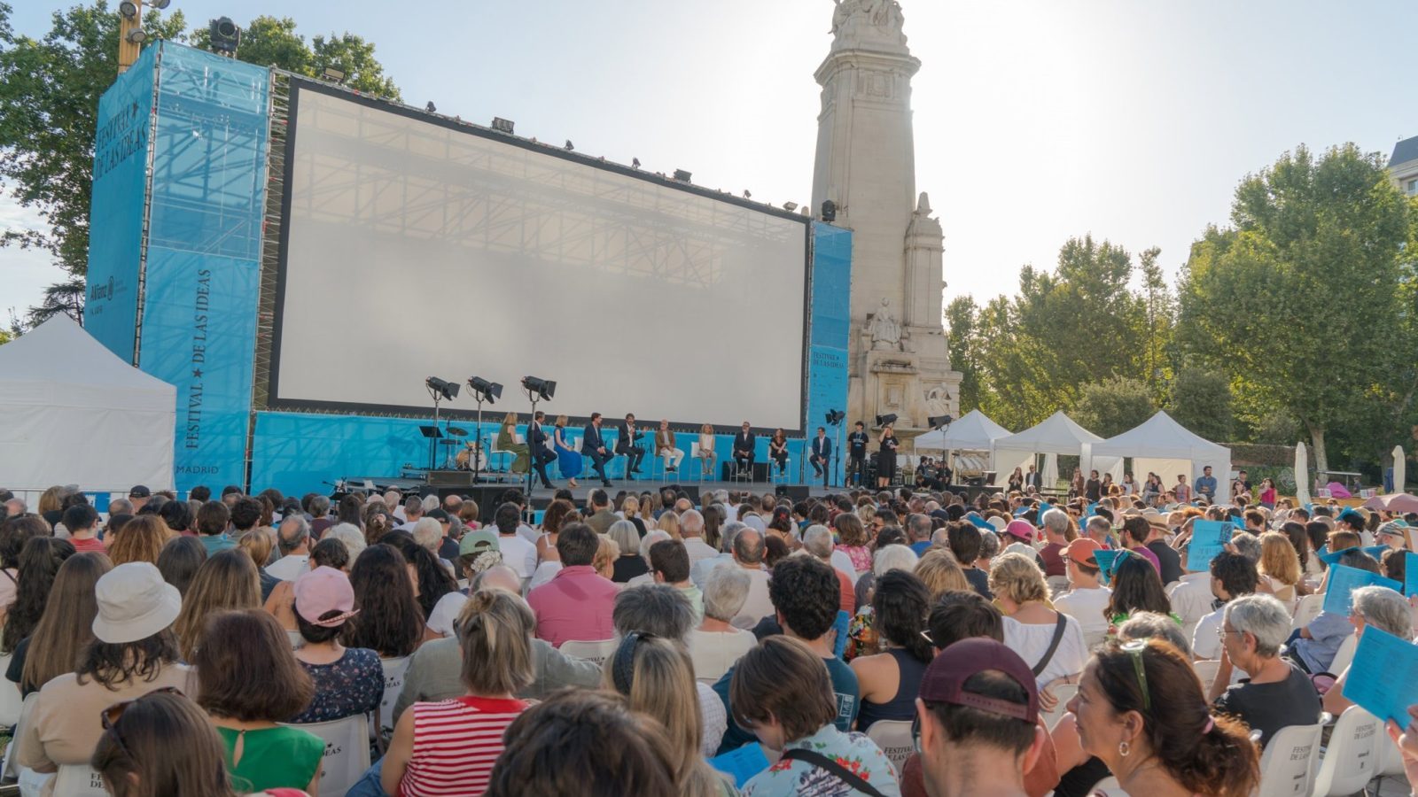 Madrid se replantea el apoyo al Festival de las Ideas tras la presión a un patrocinador Madrid se replantea el apoyo al Festival de las Ideas tras la presión a un patrocinador