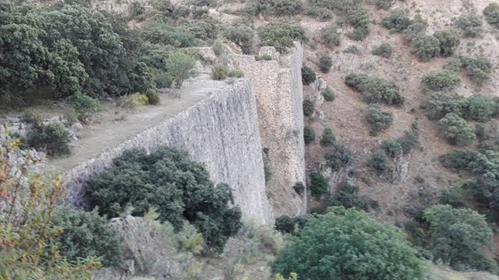 El Ayuntamiento de Las Rozas propone habilitar La Carrasquilla tras el bloqueo del acceso a la Presa del Gasco
