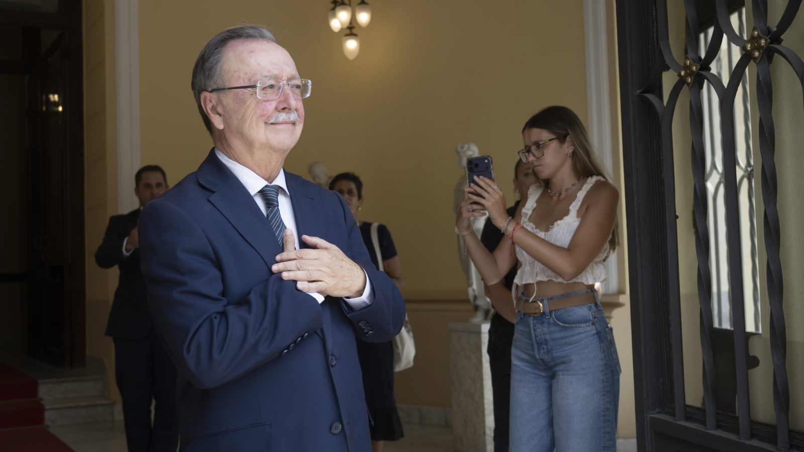 Vivas llama a los españoles a movilizarse en apoyo a Ceuta Vivas llama a los españoles a movilizarse en apoyo a Ceuta
