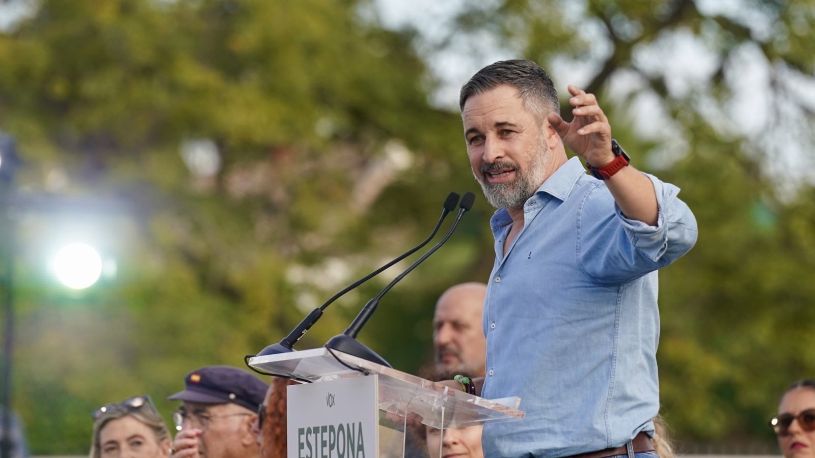 Abascal reprocha al Rey su tardanza en visitar Ceuta Abascal reprocha al Rey su tardanza en visitar Ceuta