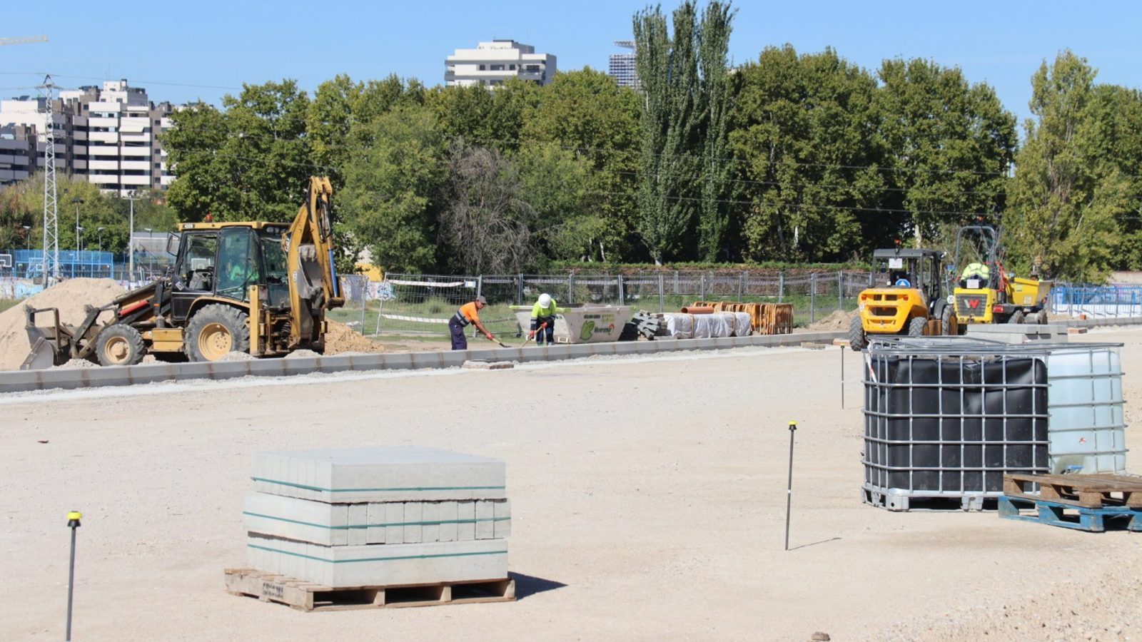 Alcalá amplía el aparcamiento de Jiménez de Quesada Alcalá amplía el aparcamiento de Jiménez de Quesada