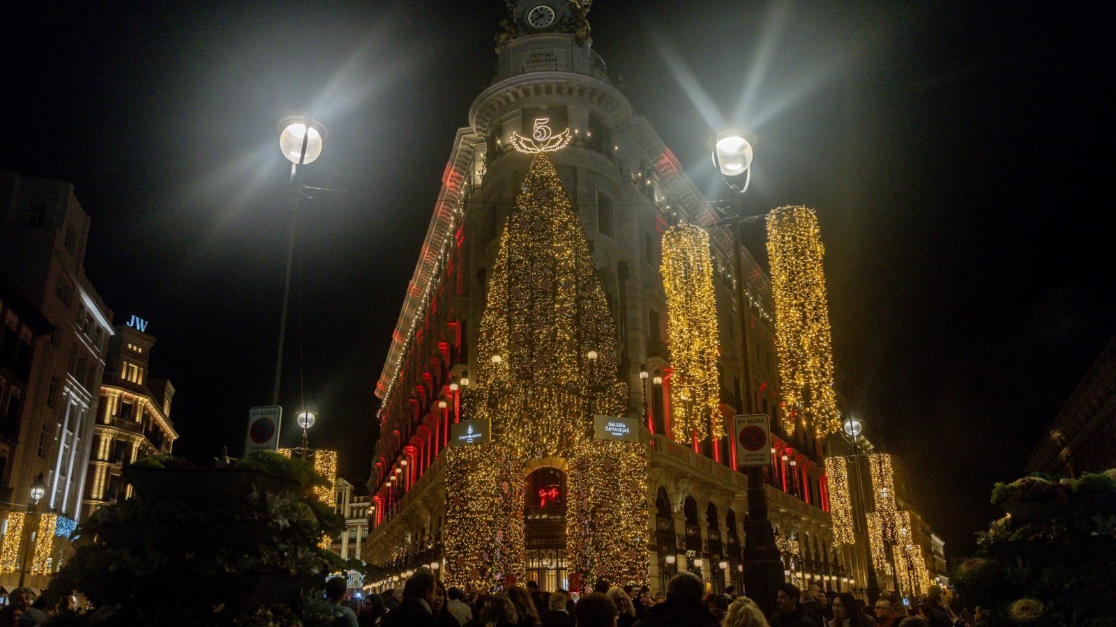Madrid encenderá su Navidad el 21 de noviembre en Cibeles Madrid encenderá su Navidad el 21 de noviembre en Cibeles