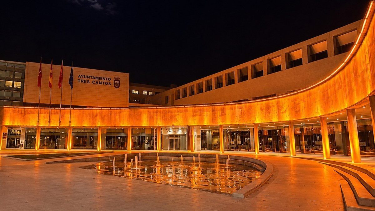 Tres Cantos iluminará su fachada de naranja por el Día Nacional del TDAH Tres Cantos iluminará su fachada de naranja por el Día Nacional del TDAH