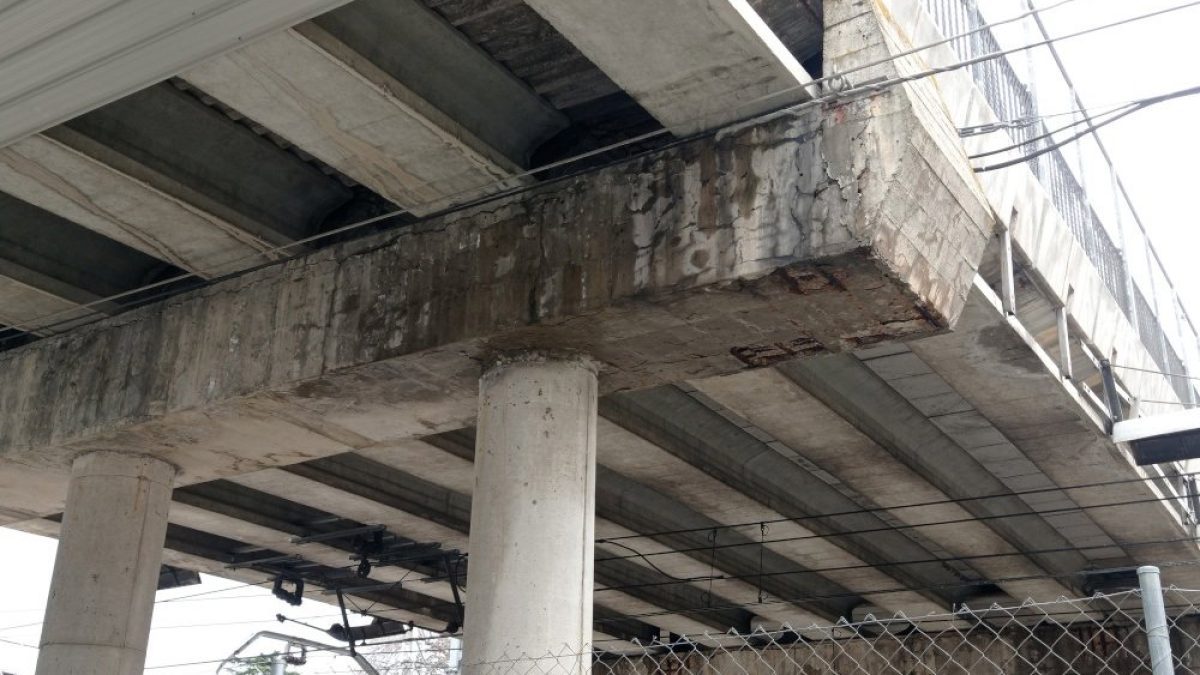 Collado acomete obras en el puente ante el litigio con Adif Collado acomete obras en el puente ante el litigio con Adif