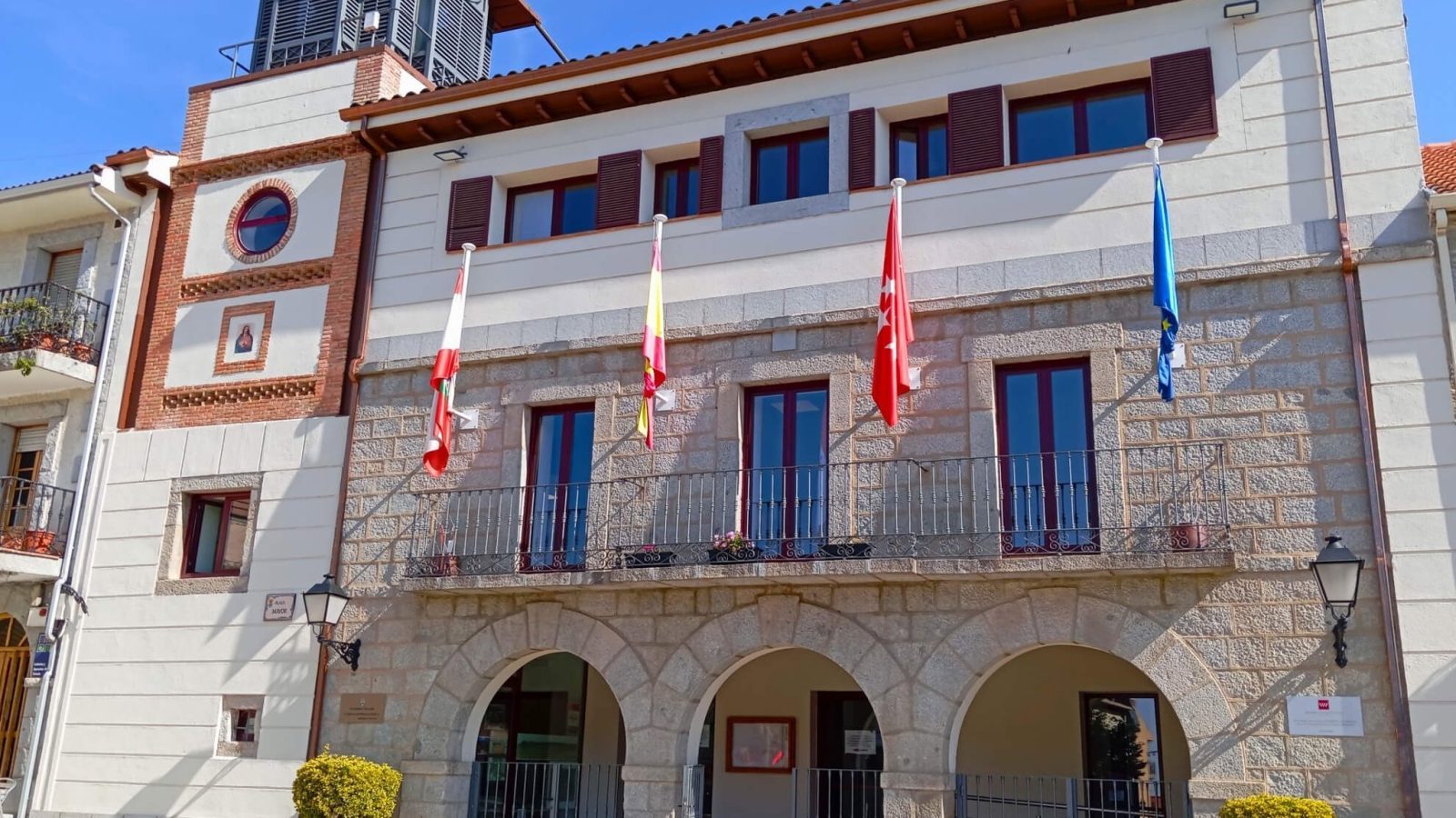 Renfe inicia la remodelación del aparcamiento de la estación de Cercanías de Collado Mediano