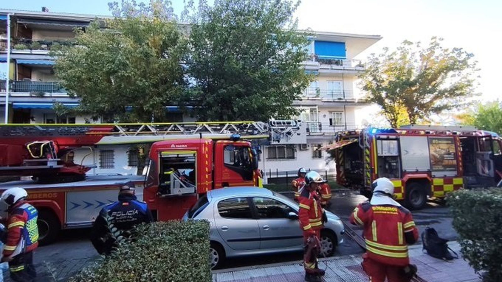 Un incendio de cocina causa tres afectados en Collado Villalba Un incendio de cocina causa tres afectados en Collado Villalba