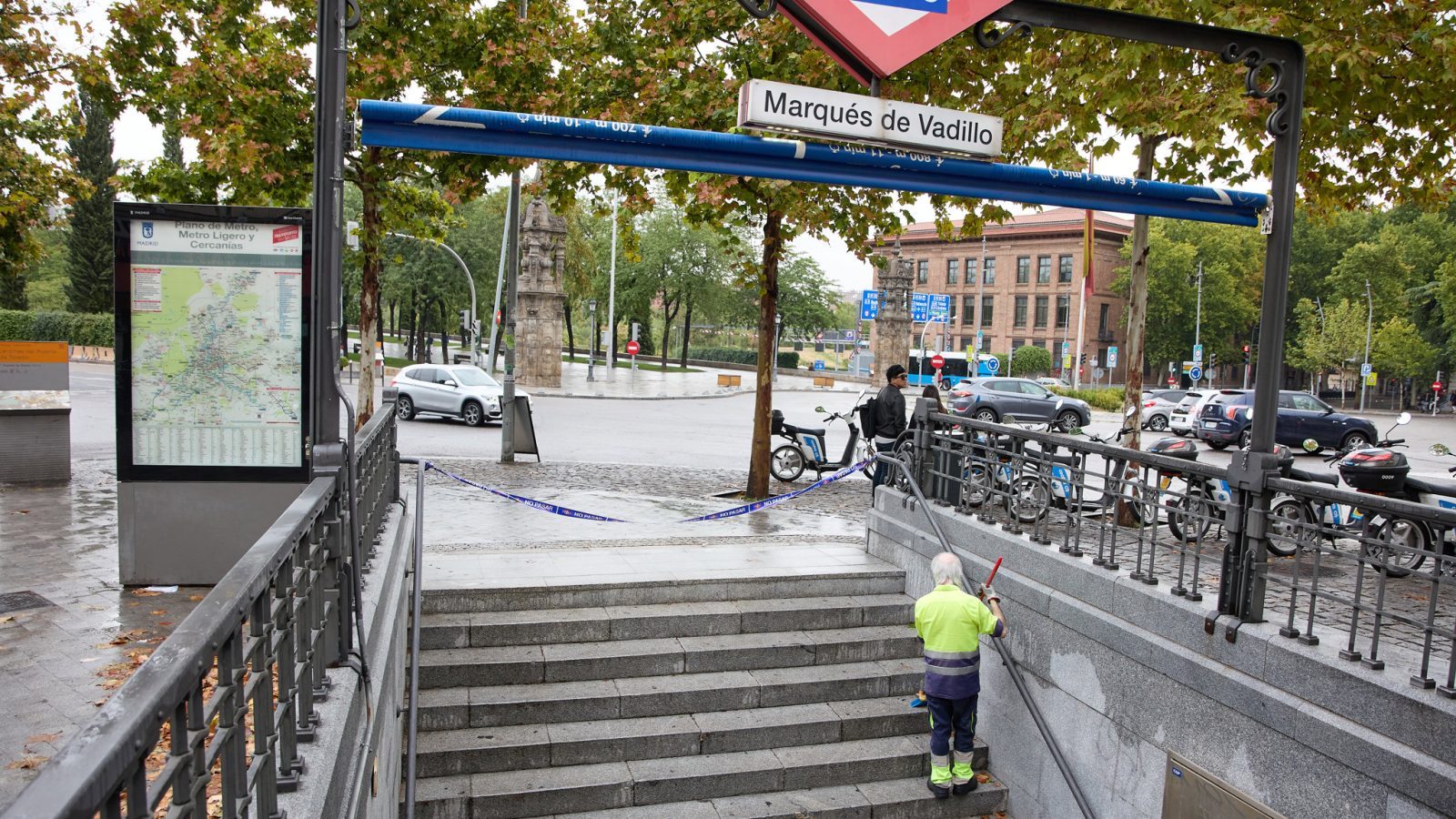 Cortes por la lluvia en tres líneas Metro