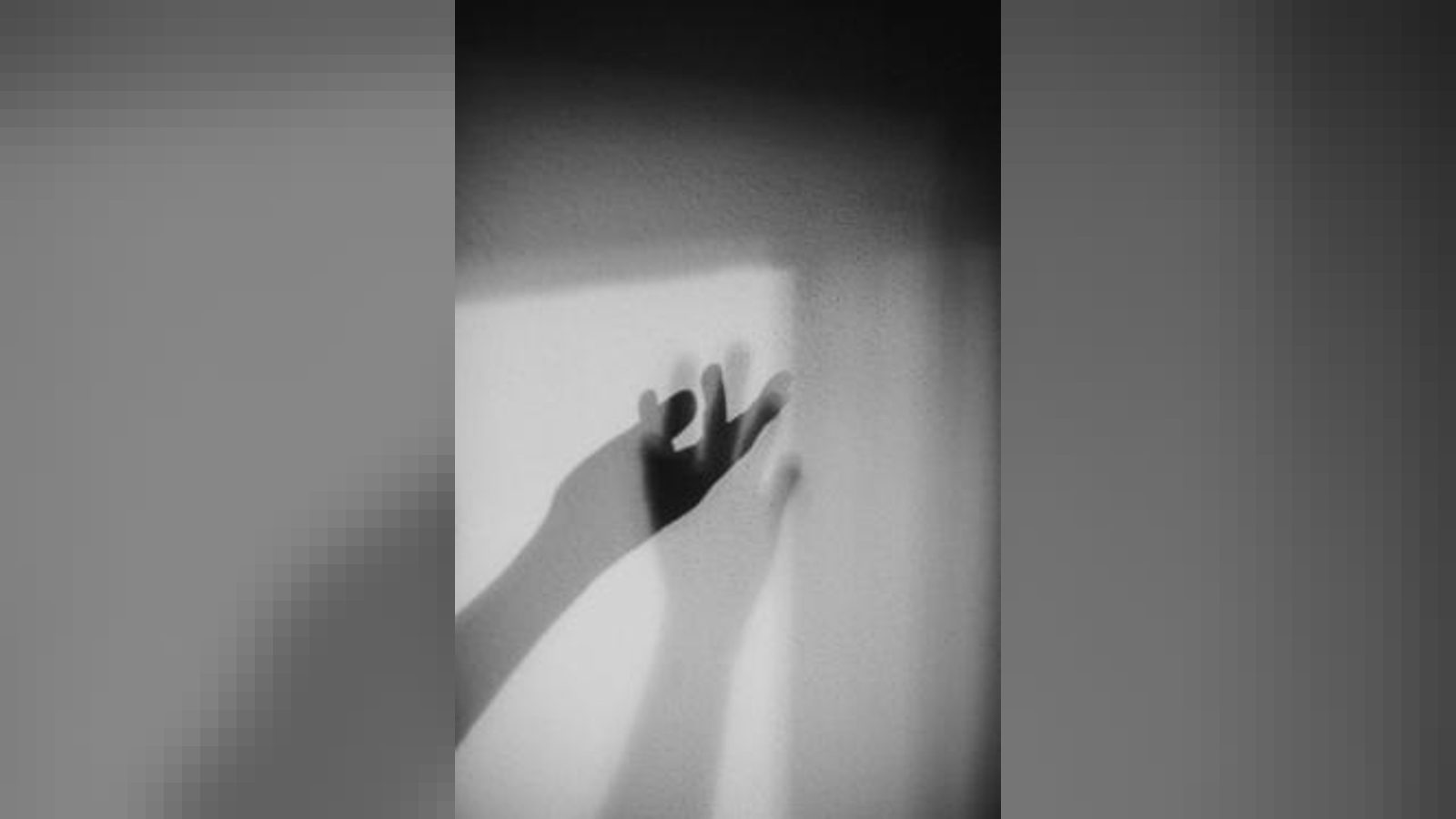 Condeduque reflexiona sobre lo que transmite el contacto físico este martes Condeduque reflexiona sobre lo que transmite el contacto físico este martes