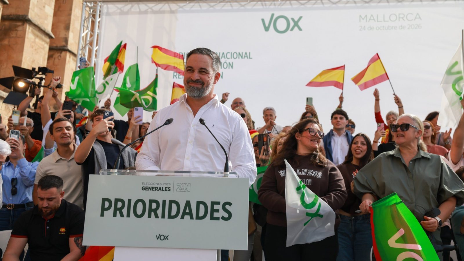 PP y Vox cierran un pacto electoral para el Senado PP y Vox cierran un pacto electoral para el Senado