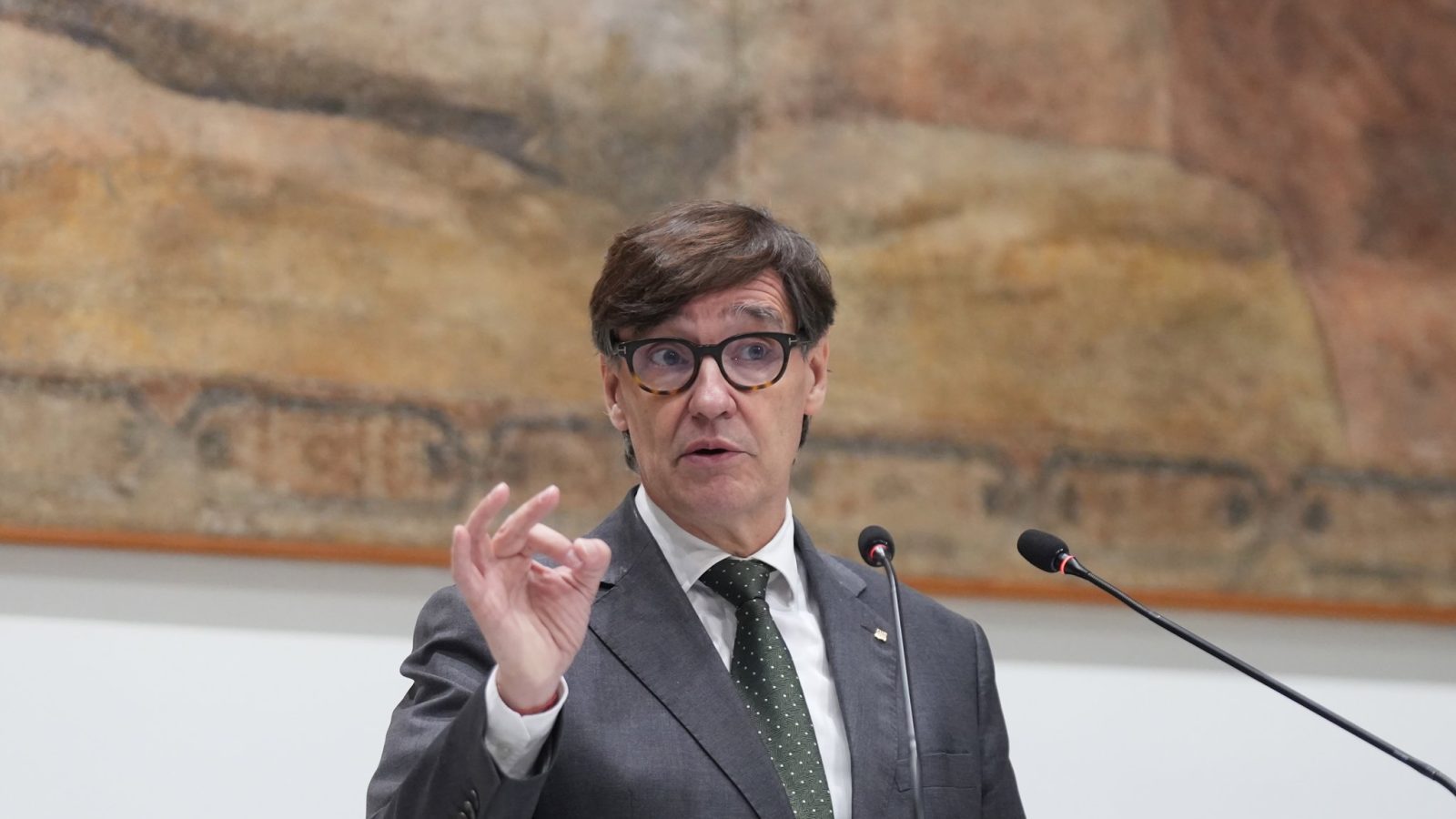 Illa promete identificar a los autores de los disturbios Illa promete identificar a los autores de los disturbios