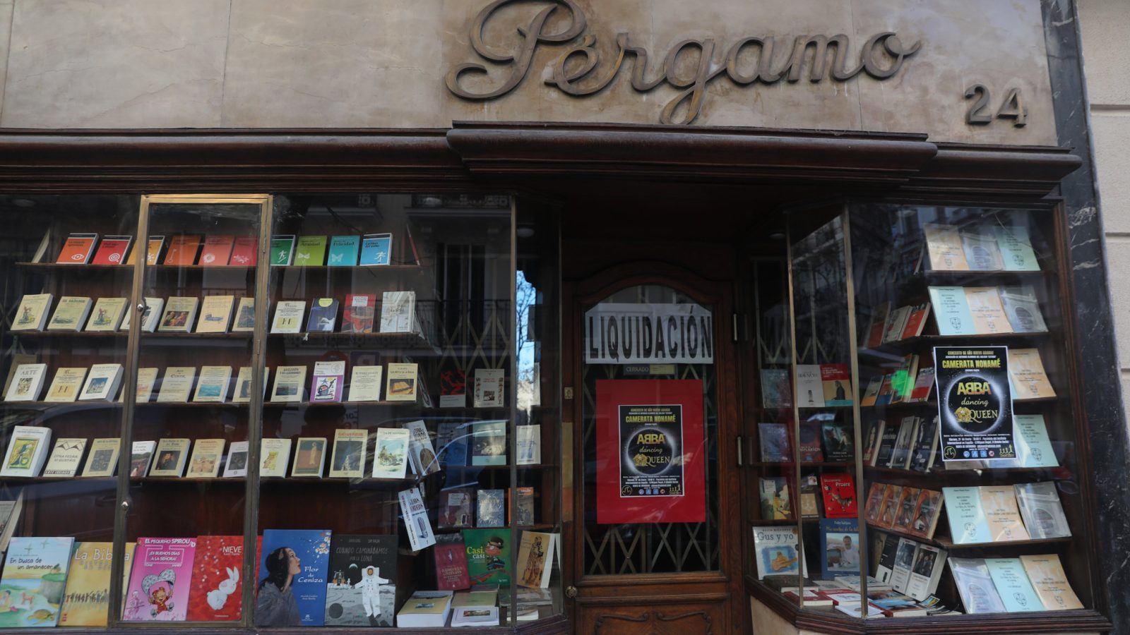Librería Pérgamo cierra por presión inmobiliaria en Salamanca Librería Pérgamo cierra por presión inmobiliaria en Salamanca