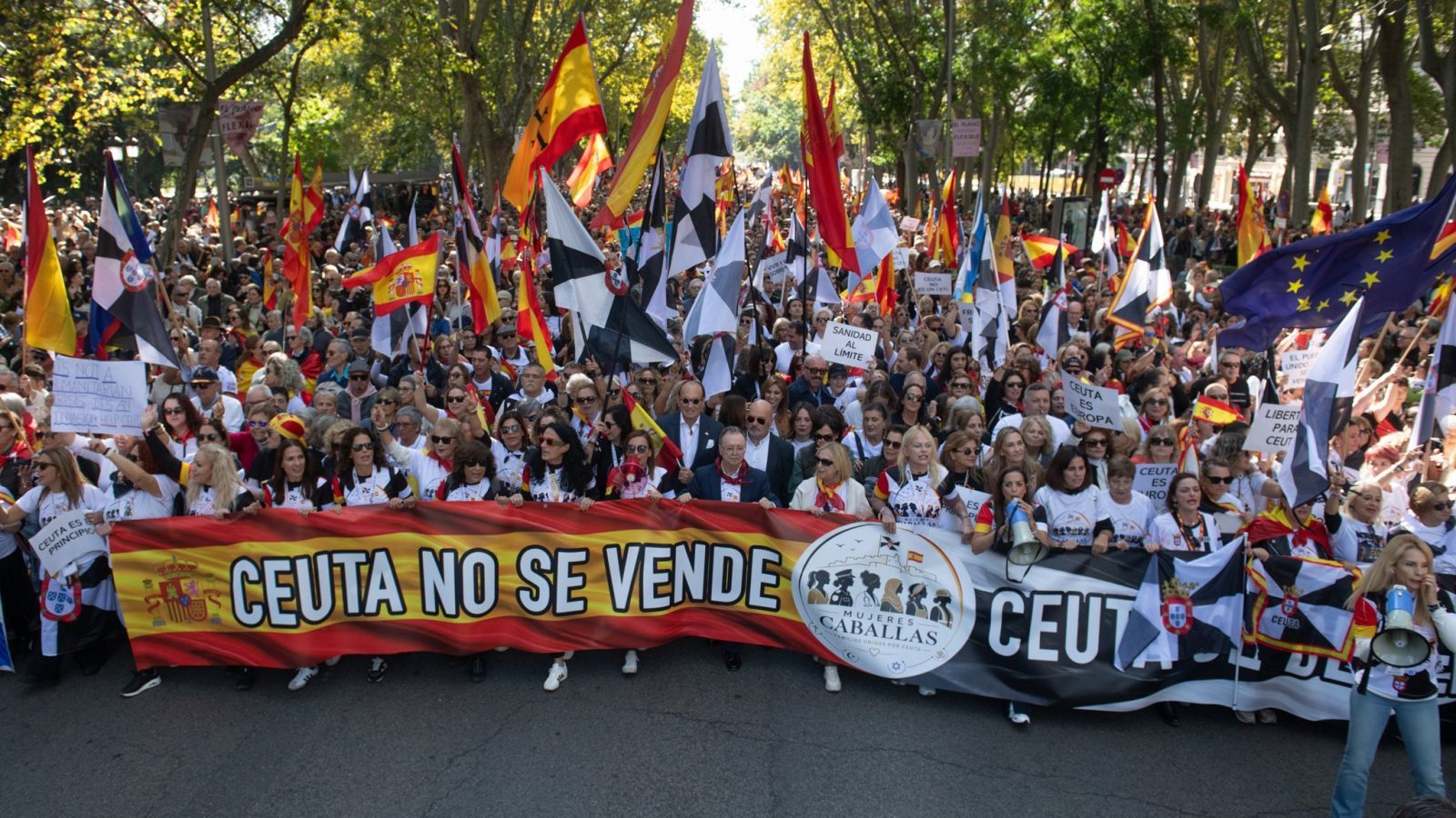 30.000 personas se manifiestan en Madrid por Ceuta