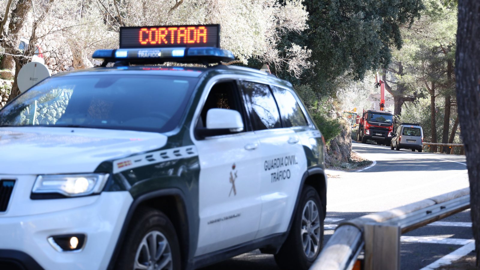 Muere un piloto al caer por un barranco en el Rally Challenge de Mallorca Muere un piloto al caer por un barranco en el Rally Challenge de Mallorca