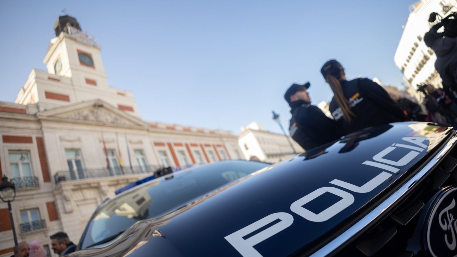 La Policía detiene a dos hombres por agredir a agentes en Sol La Policía detiene a dos hombres por agredir a agentes en Sol