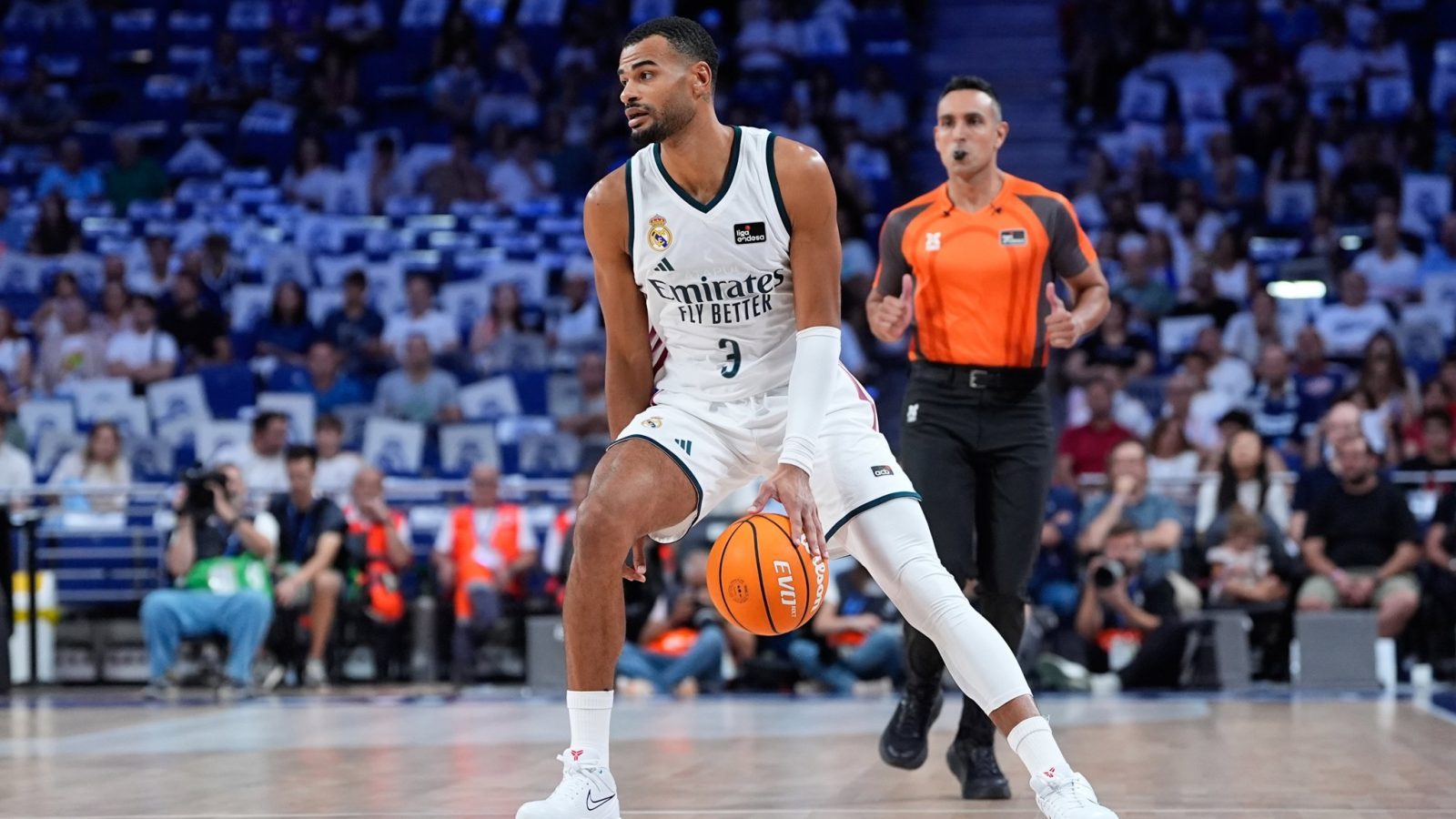 El Real Madrid bate el récord de triples en la Liga Endesa El Real Madrid bate el récord de triples en la Liga Endesa