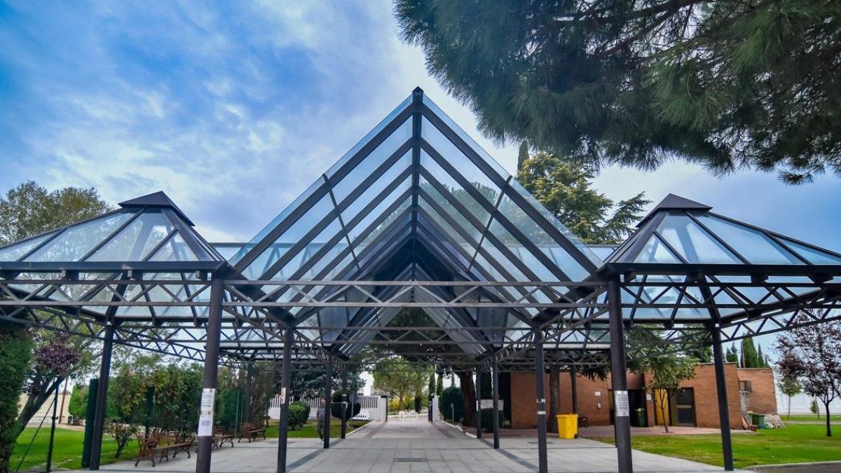 Torrejón amplía el horario del cementerio hasta el domingo Torrejón amplía el horario del cementerio hasta el domingo