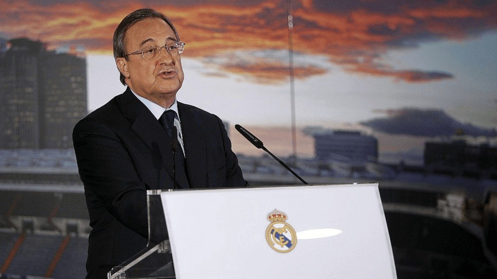 Florentino Pérez avisa: "Vamos a seguir construyendo un equipo con hambre de grandes éxitos" Florentino Pérez avisa: "Vamos a seguir construyendo un equipo con hambre de grandes éxitos"