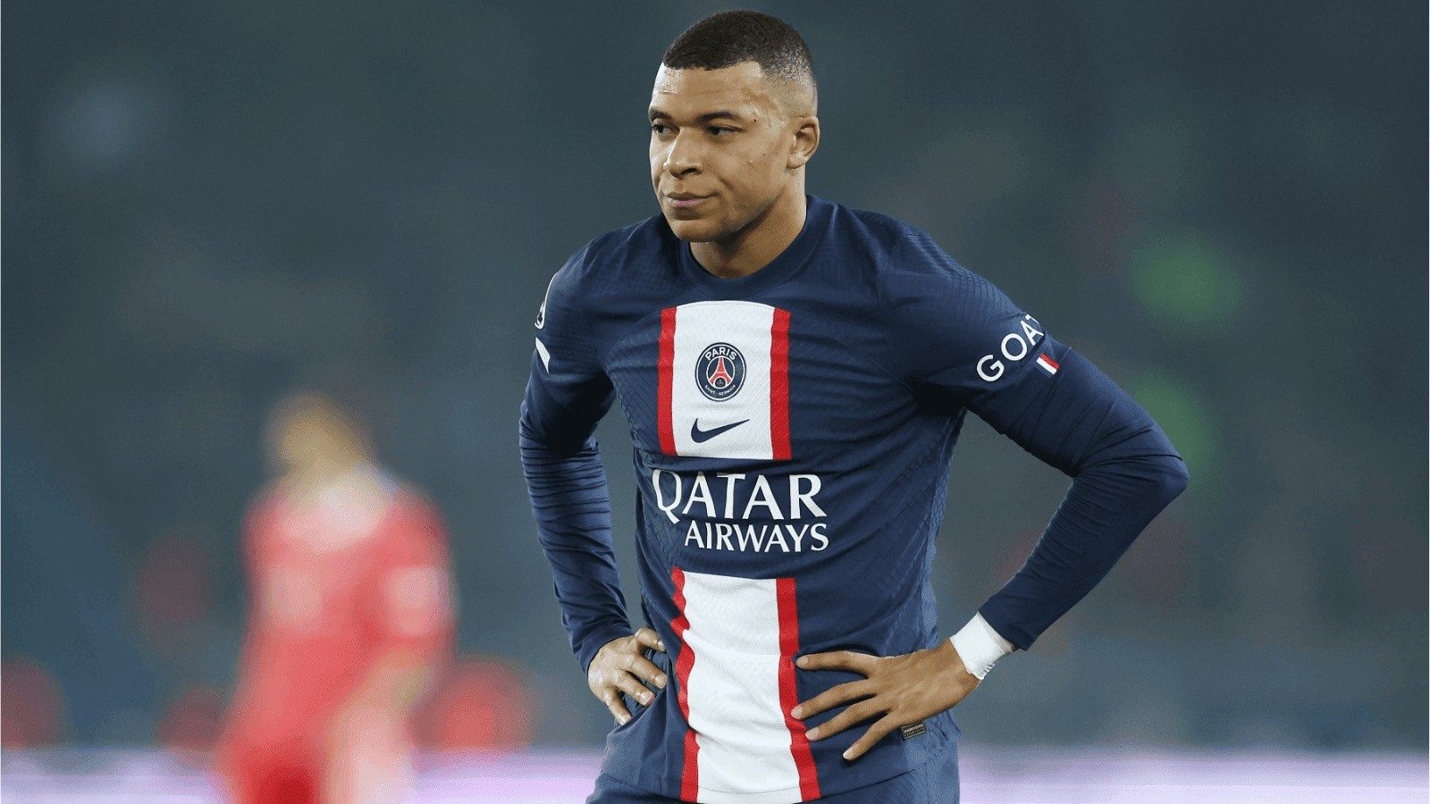 Mbappé insiste en que no ha pedido al PSG salir "este verano" Mbappé insiste en que no ha pedido al PSG salir "este verano"