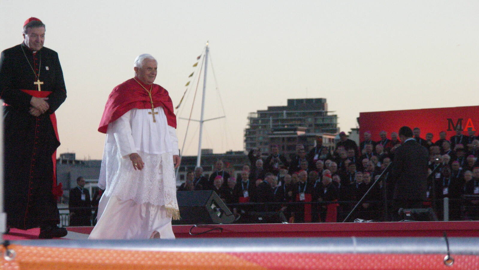 Los obispos españoles sitúan a Benedicto XVI en la senda de los 