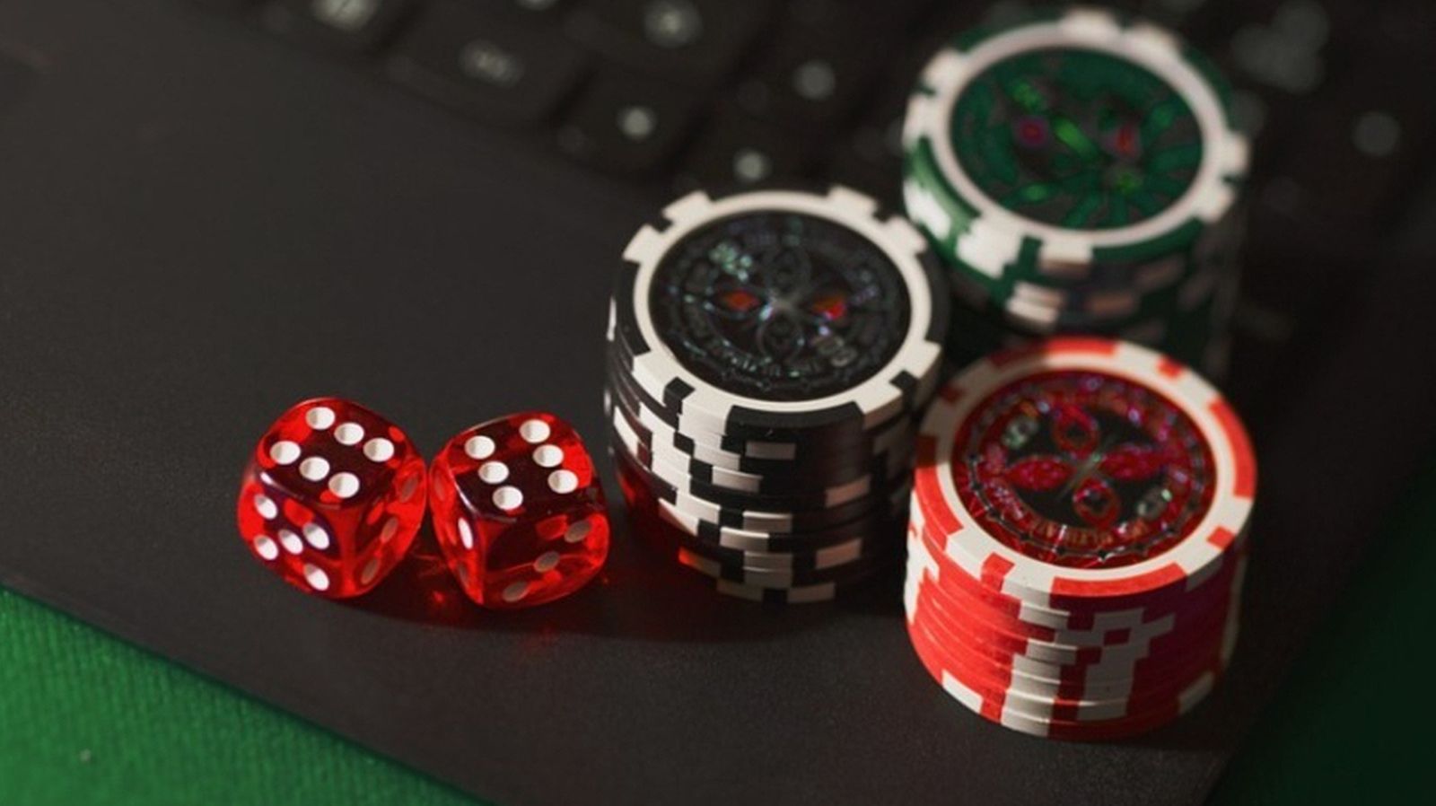 Mesa clásica y emoción en vivo en Funbet