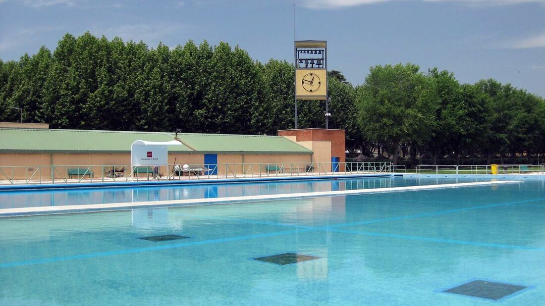 Piscina Puerta de Hierro: oasis acuático en Madrid