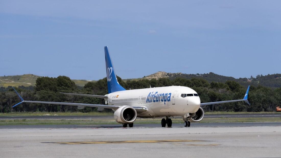 Air Europa contraataca: Anuncia un plan ecológico justo tras una crítica por su falta de atención