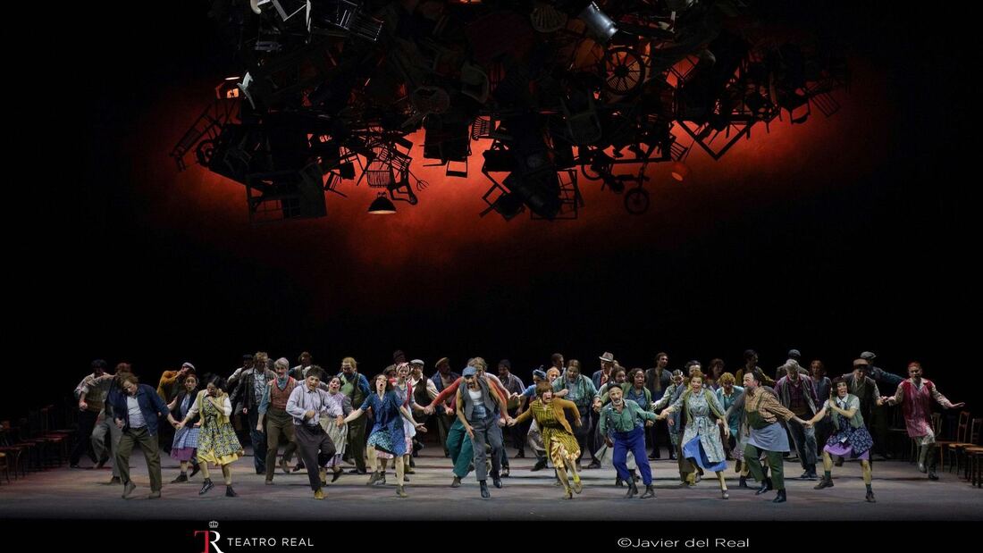 "La novia vendida" triunfa en el Teatro Real: una fiesta escénica y coral difícil de superar