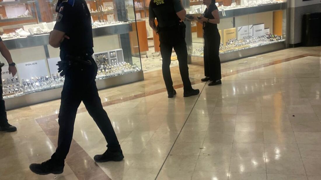 Nuevo episodio de inseguridad en Torrelodones tras el robo en una joyería del centro comercial Espacio