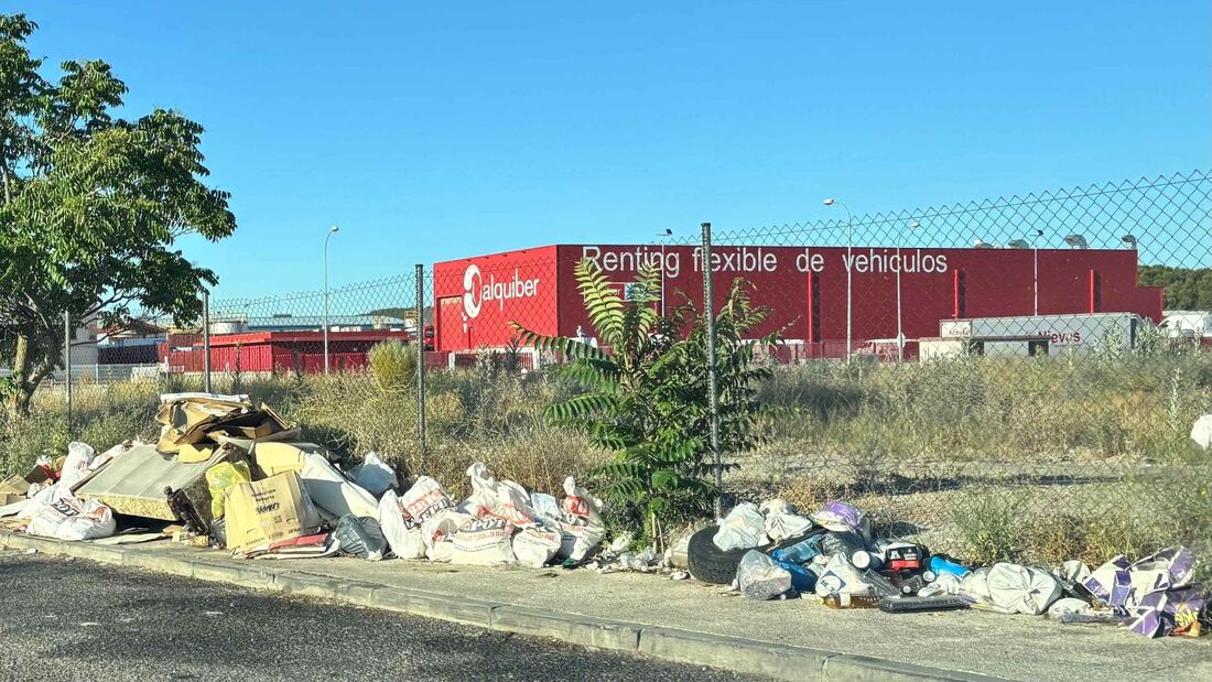 Las empresas del polígono Rompecubas de Valdemoro denuncian su abandono