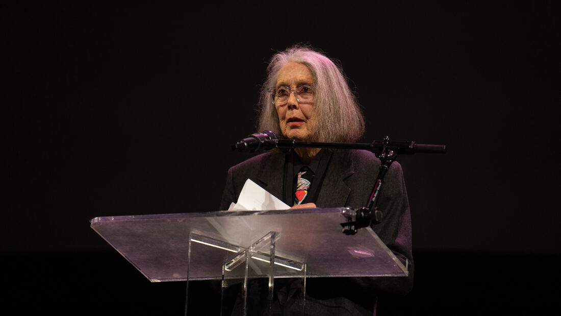 Anne Carson: ¿y si la poesía fuera la última forma de desobediencia?