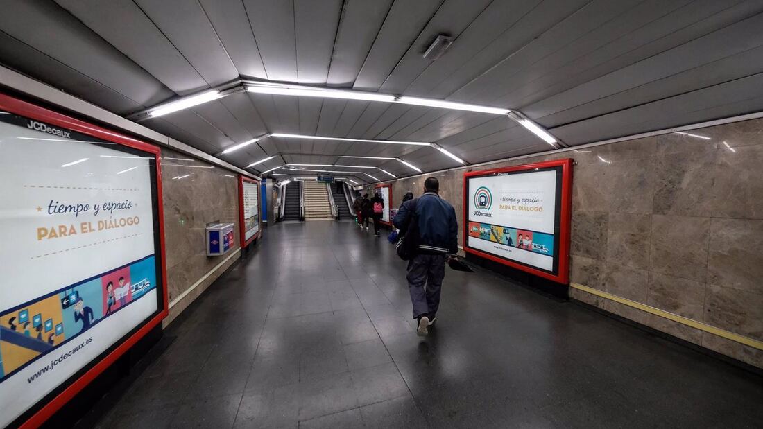 Metro pide a la empresa que aparte a los vigilantes investigados por extralimitarse con grafiteros y gente sin hogar