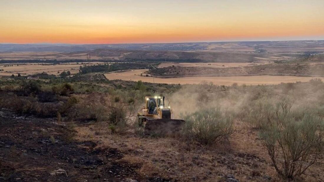 Controlado el fuego de El Vellón que ha calcinado casi 10 hectáreas