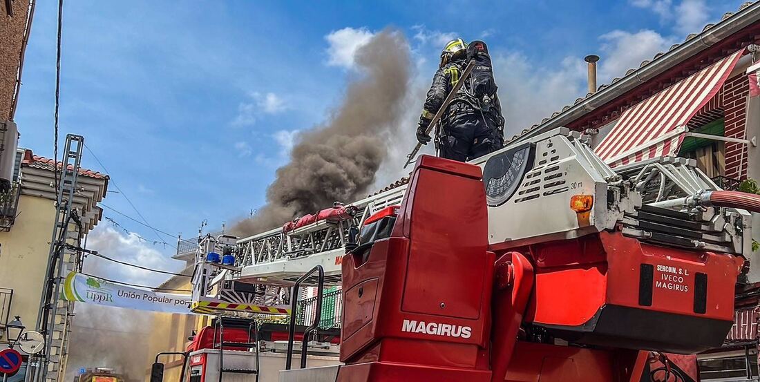 Arde una casa en Robledo de Chavela y el fuego se extiende a otras cuatro viviendas aunque sin heridos