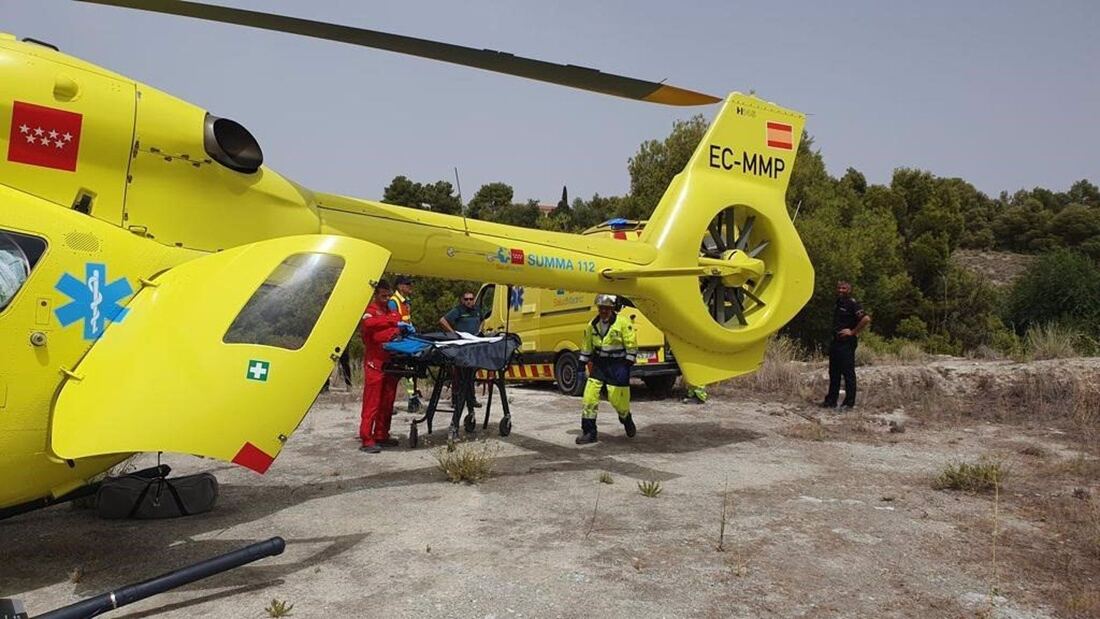 Un trabajador de 51 años cae desde un poste de telefonía en Chinchón y es trasladado muy grave al 12 de Octubre