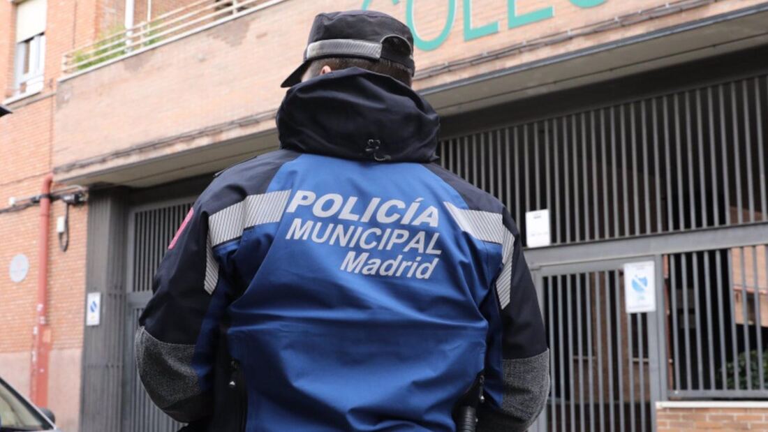 Más presencia policial en el entorno de la parroquia de San Antón