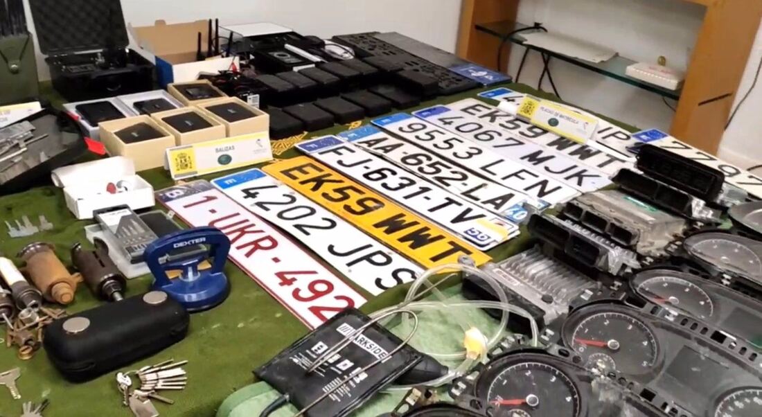 Más de 20 detenidos de una organización que traficaba con coches de alta gama y blanqueaba el dinero con criptomonedas