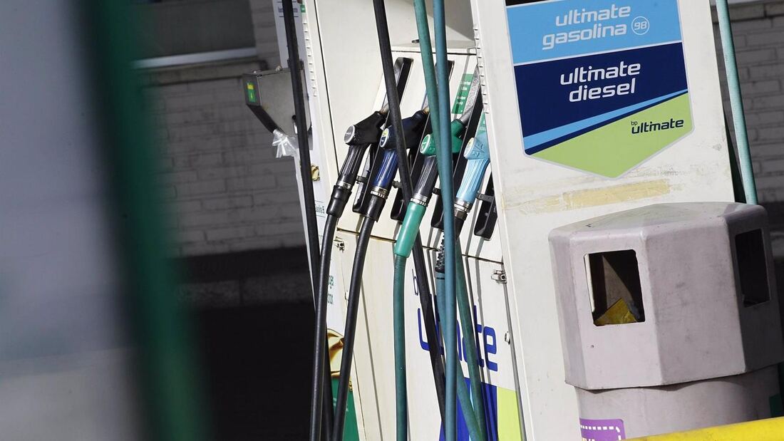 Sube el precio de la gasolina y baja el del diésel en España