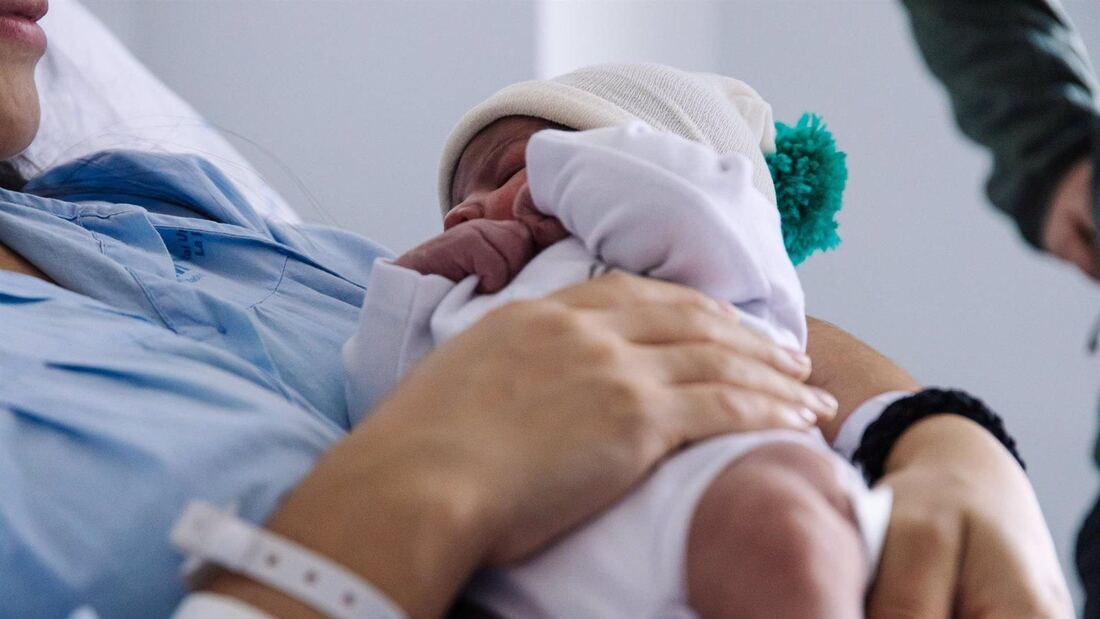 La Comunidad aprueba nuevos fondos para las ayudas por nacimiento