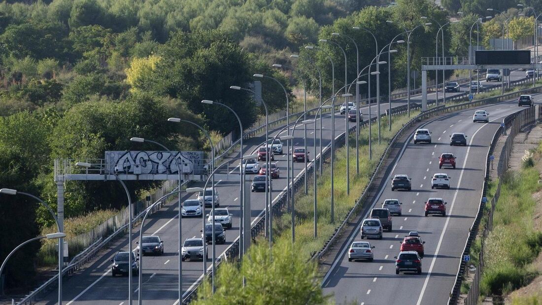 Un accidente múltiple en la A-45 causa importantes retenciones a la altura de San Fernando de Henares